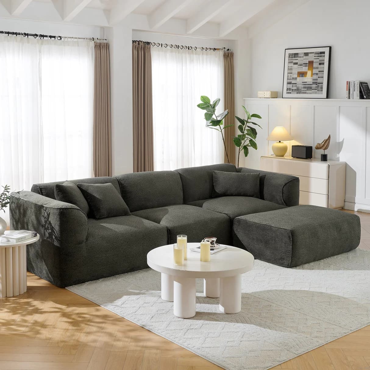 Luxurious Velvet 4-Seater Sofa thumbnail 5