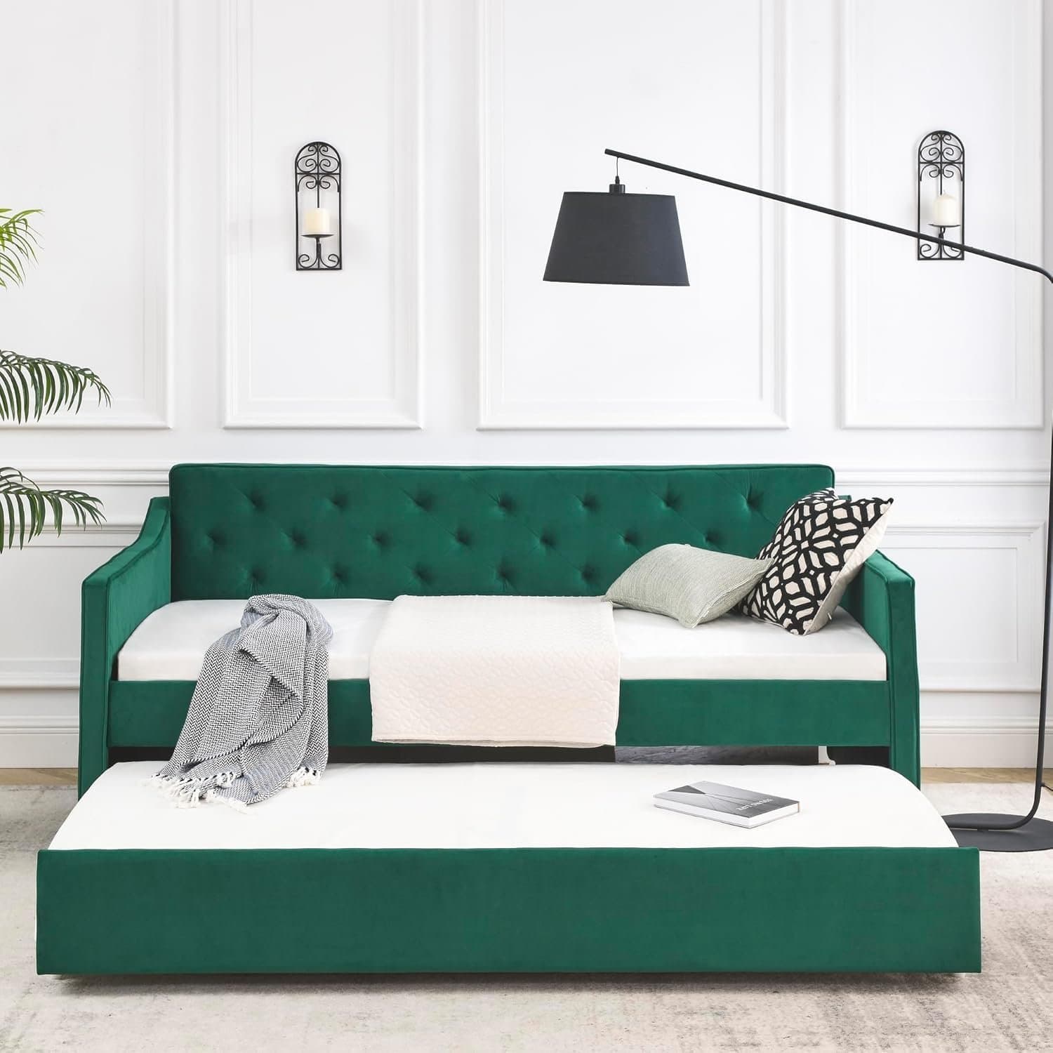 Tufted Daybed and Trundle thumbnail 2